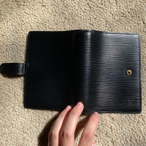 Authentic Louis Vuitton Epi leather Agenda Cover black silver - Picture 11 of 13
